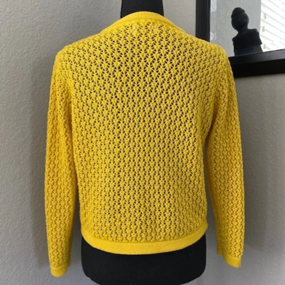 COMPANIA FANTASTICA Yellow Cropped Knit Sweater Medium